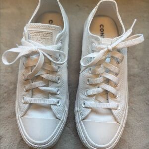 Converse White Canvas Sneakers Classic Design NWOT